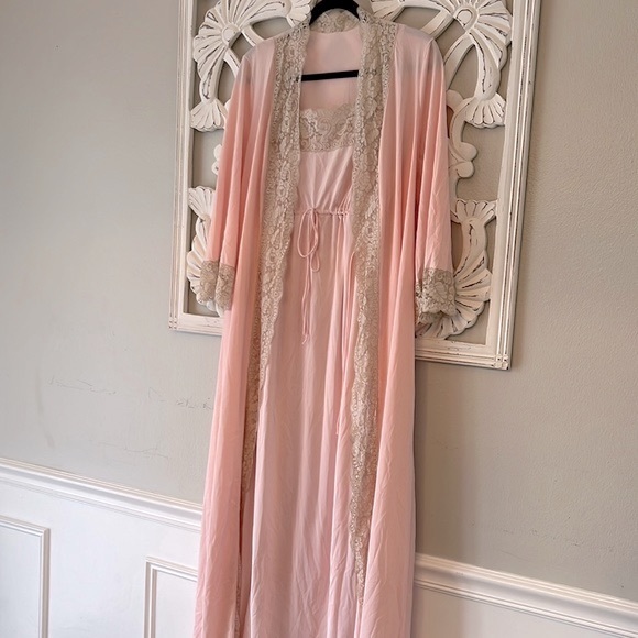 ✨1950’s Vanity Fair Nightgown and Robe Set - Size Medium - Picture 2 of 14